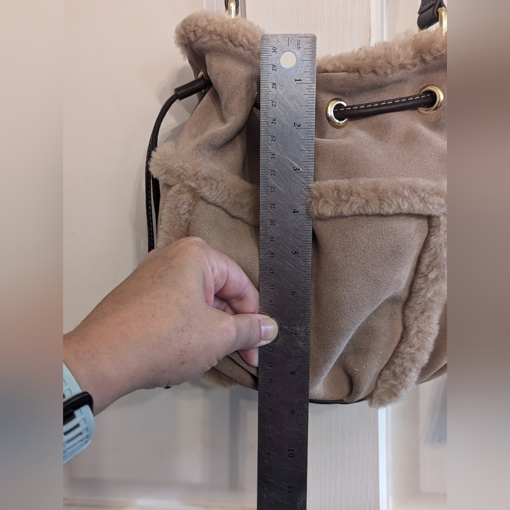 Ugg Quinn Tan Suede Sherpa Bucket Bag Purse - Picture 4 of 16